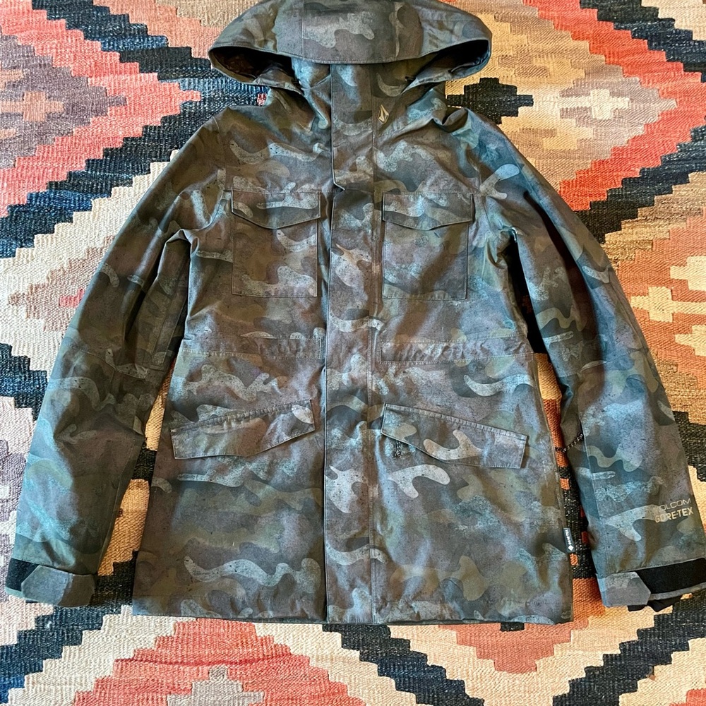 VOLCOM 3D Stretch Gore Tex Women’s Snowboard Jacket  Small